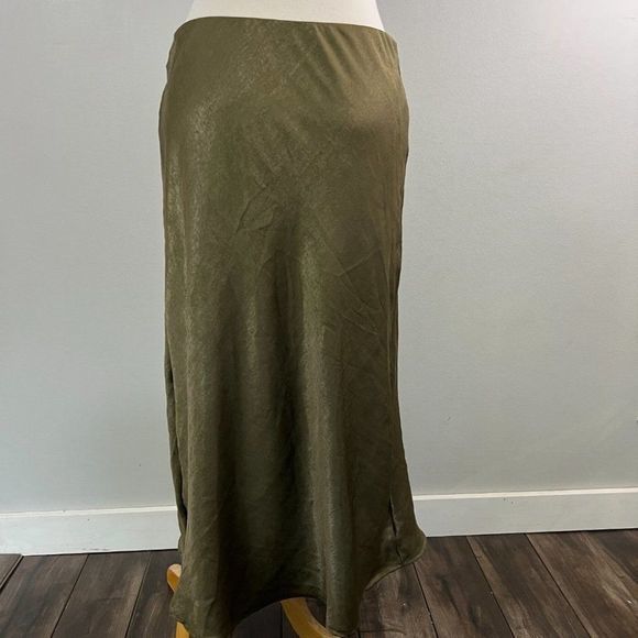 NWOT FORGOTTEN GRACE Olive Green Lined Polyester Skirt (No Size Tag) - Picture 5 of 9